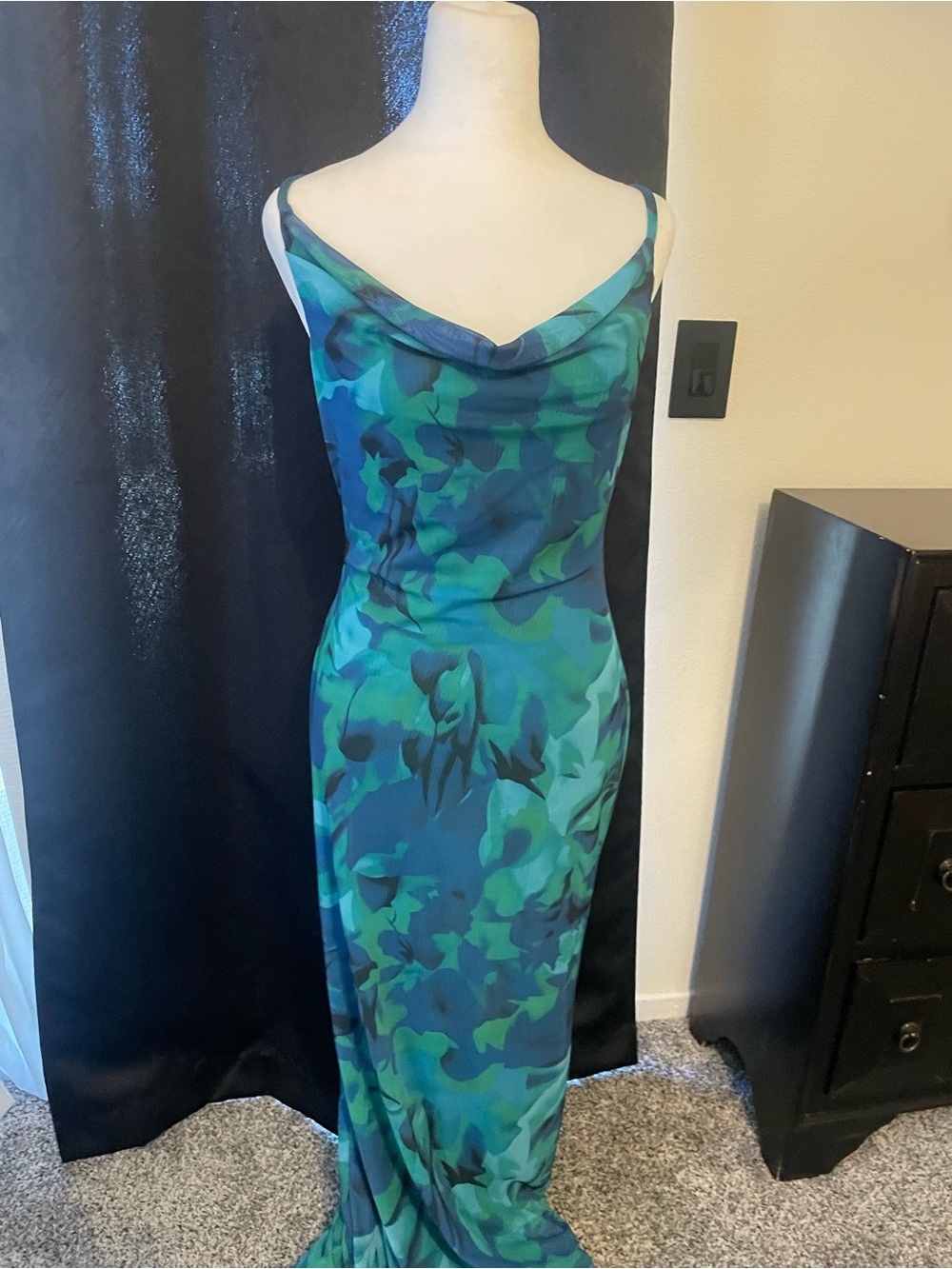 Sleeveless Cowl Neck Green-Blue Printed Maxi Dress